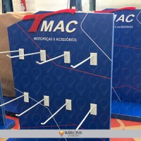 Display Personalizado de Mesa em MDF com Ganchos 